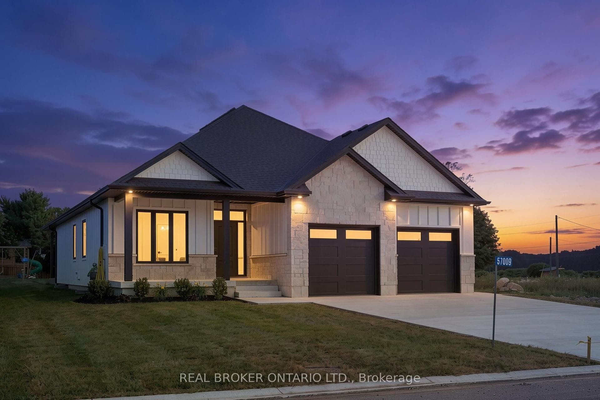 57009 Bruce Street photo 1