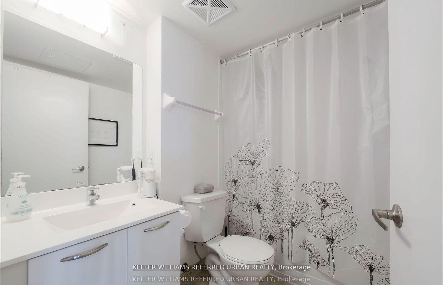 38 Joe Shuster Way Unit 1305 photo 5
