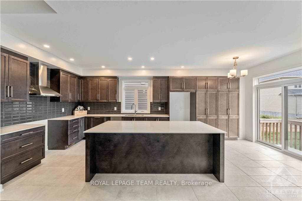 723 ROSALES Ridge photo 7