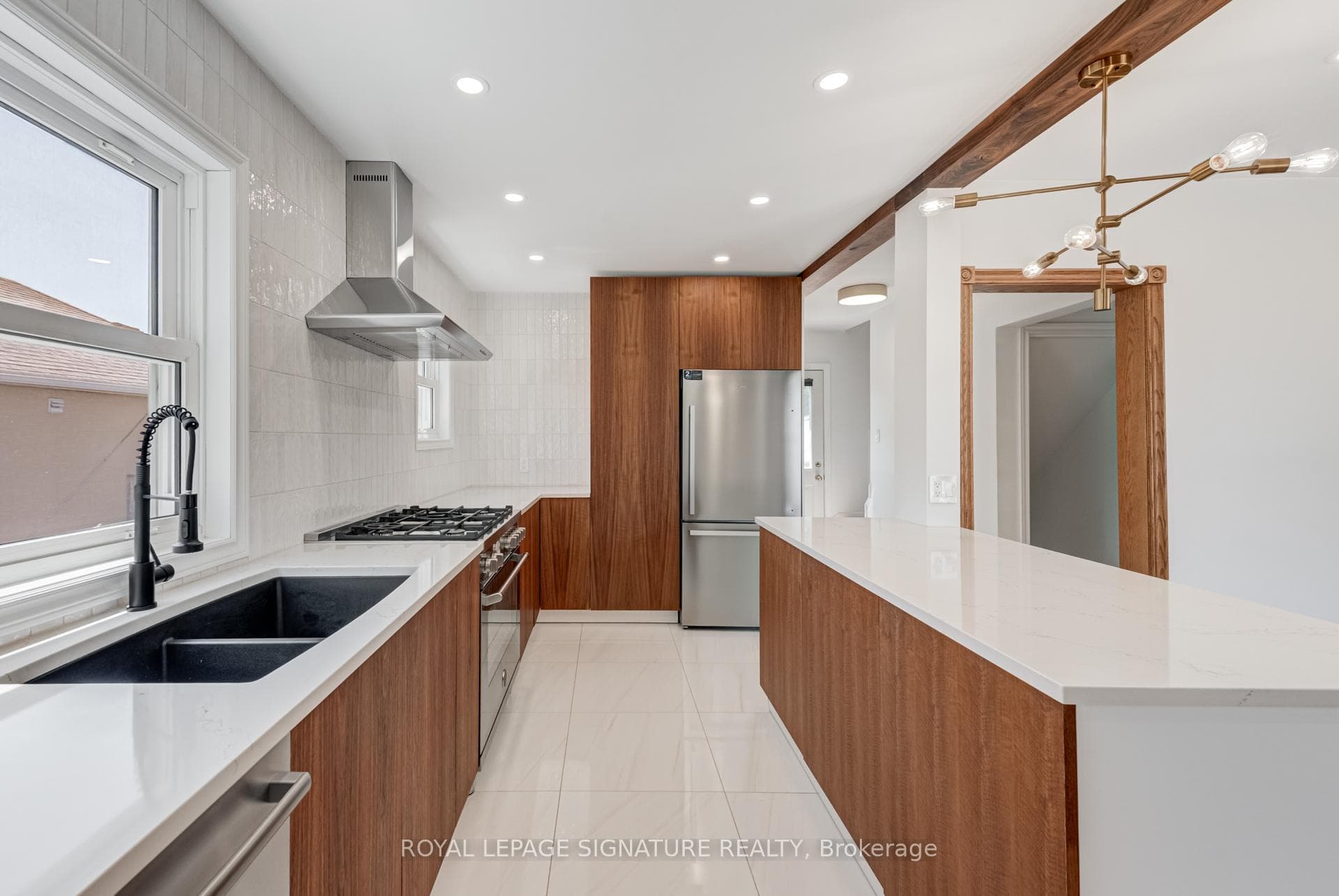 5 Densmore Avenue photo 10