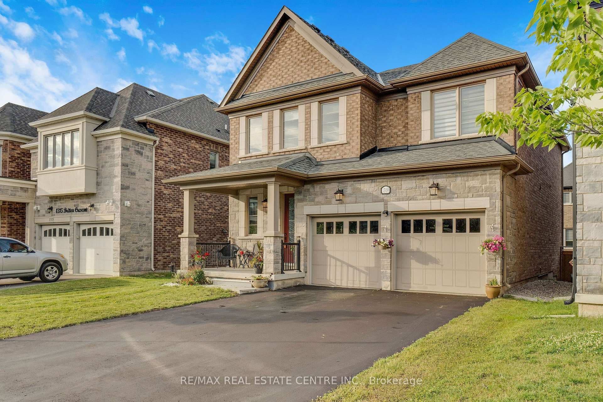 1319 Britton Crescent photo 5