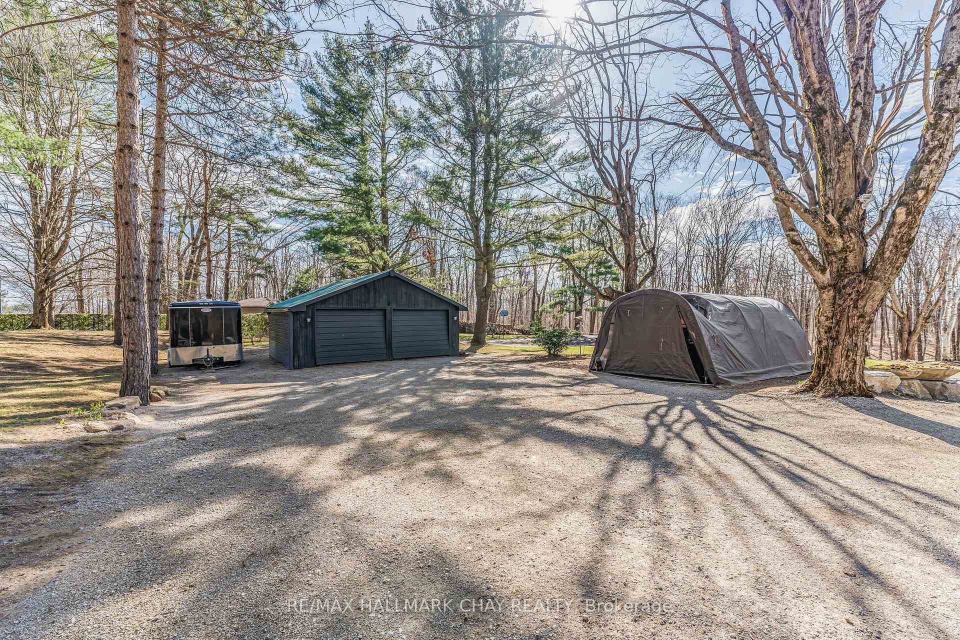 1359 Old Barrie Road photo 47