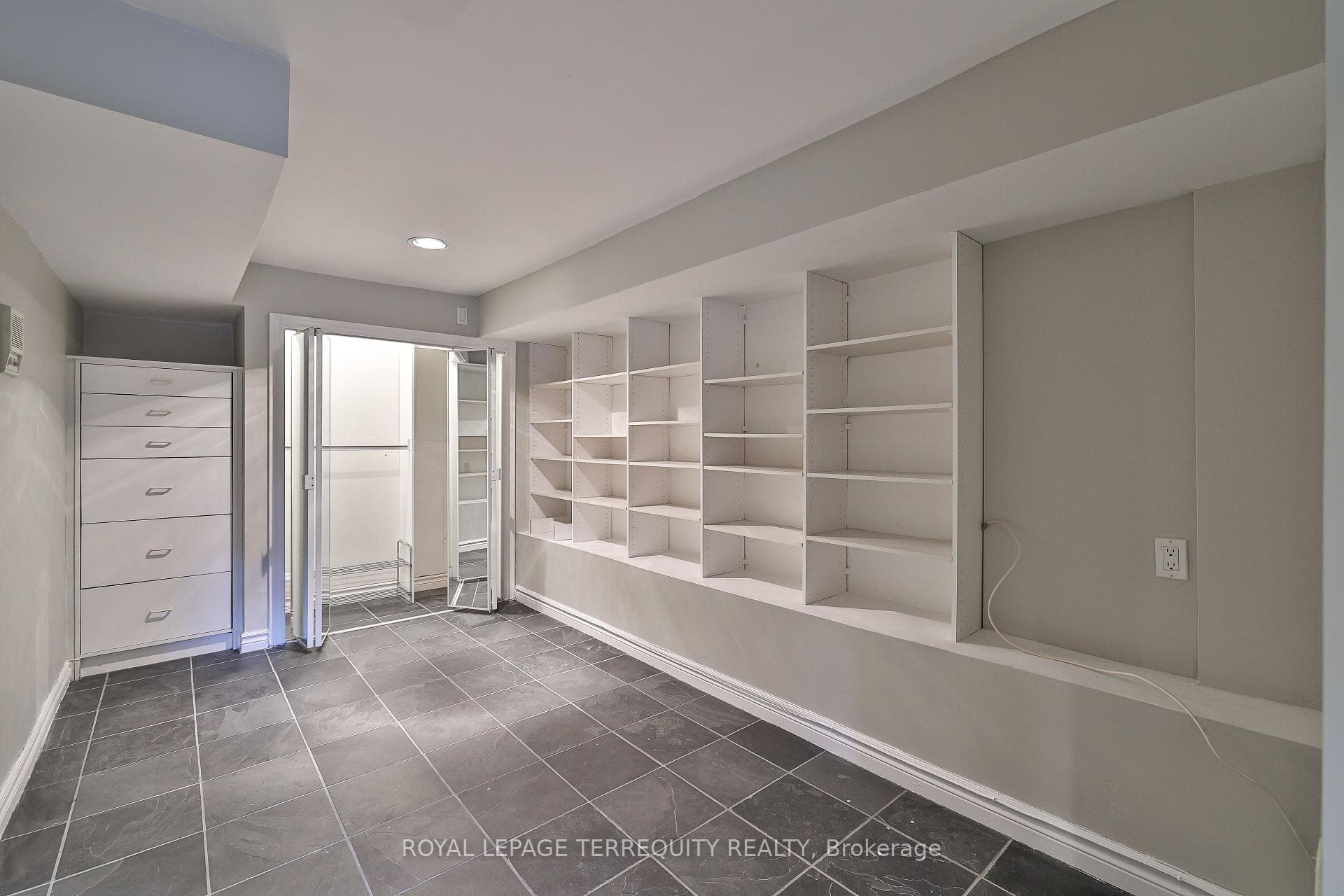 123 Melrose Avenue photo 32