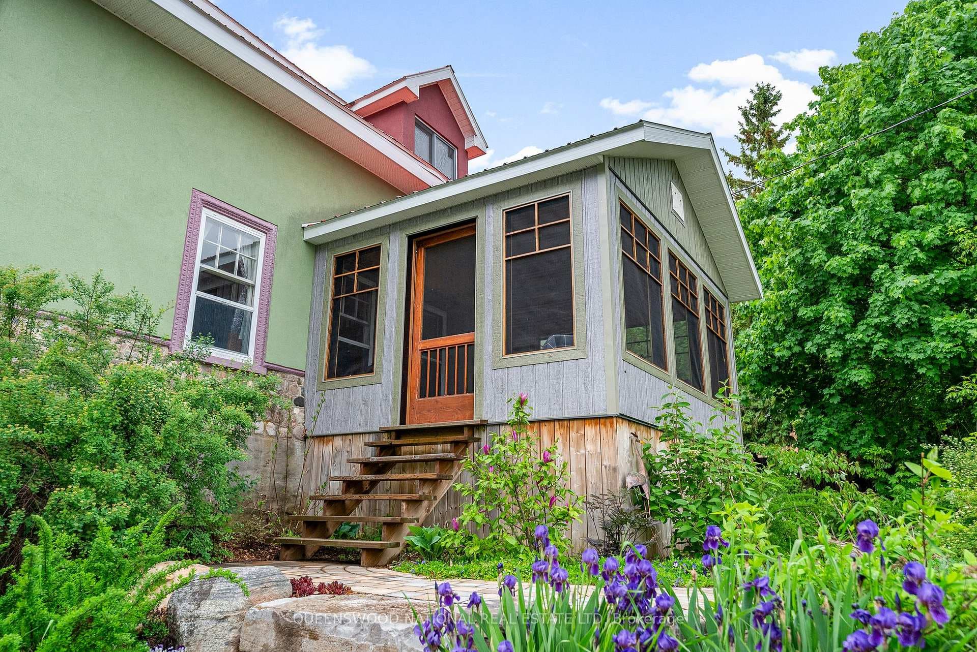 156 Wellington Street photo 41