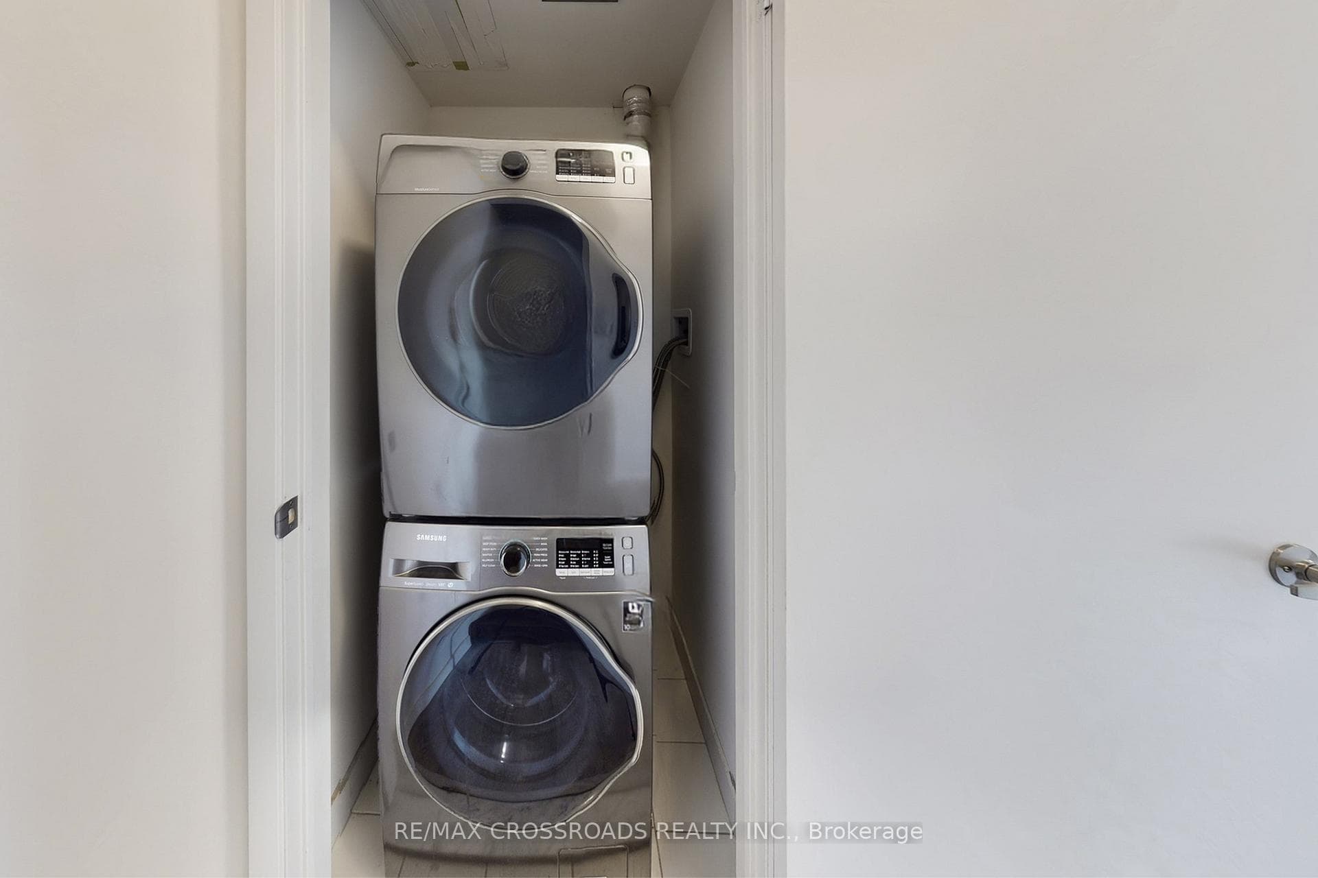 100 Alex Gardner Circle Unit 10 photo 16