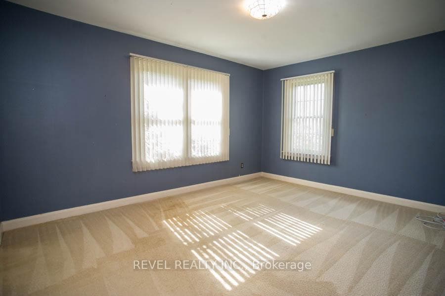262 Dufferin Avenue photo 14