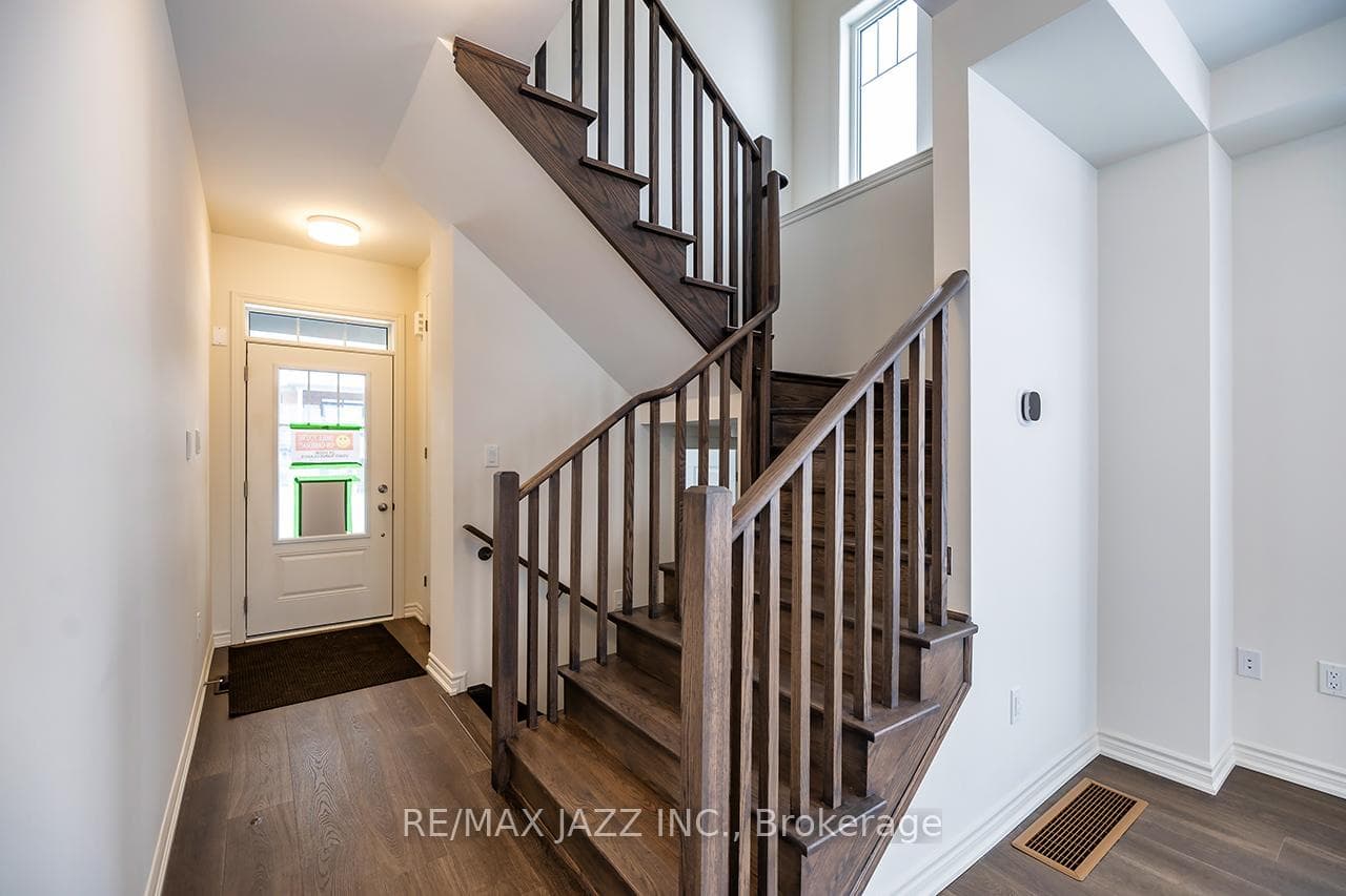 67 Debois Street photo 15