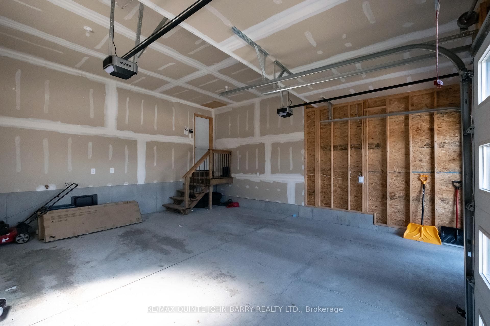 29 Cattail Crescent photo 33