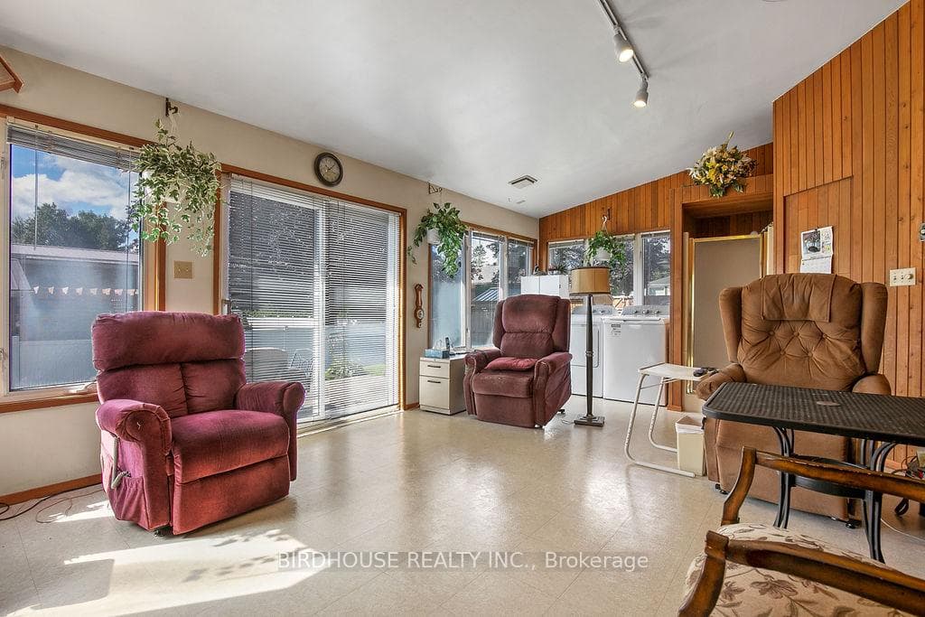 8 Waddell Street photo 13