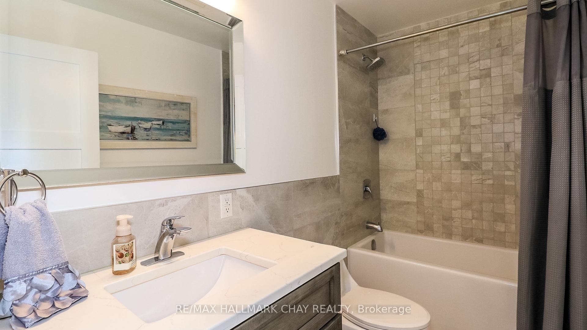 17 Bowman Avenue photo 28