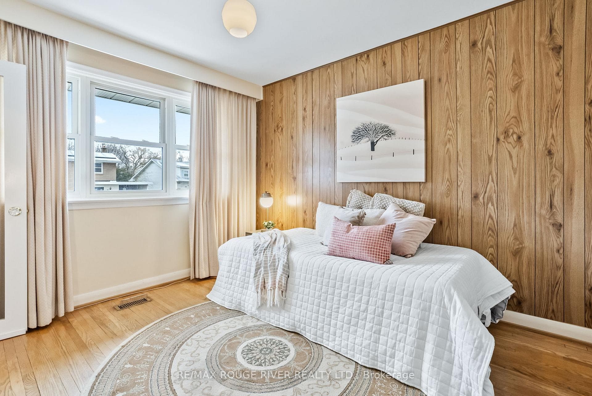 74 Forest Road photo 18