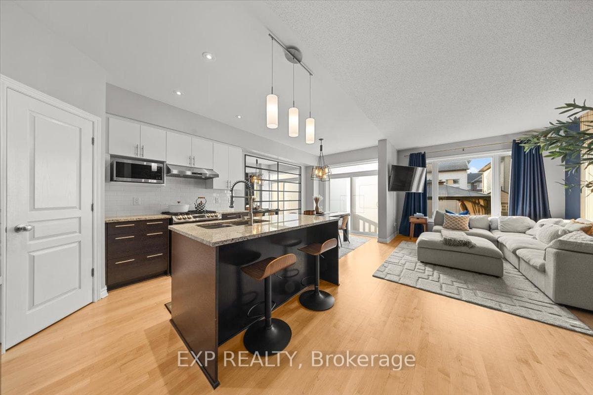 255 Shinleaf Crescent photo 12
