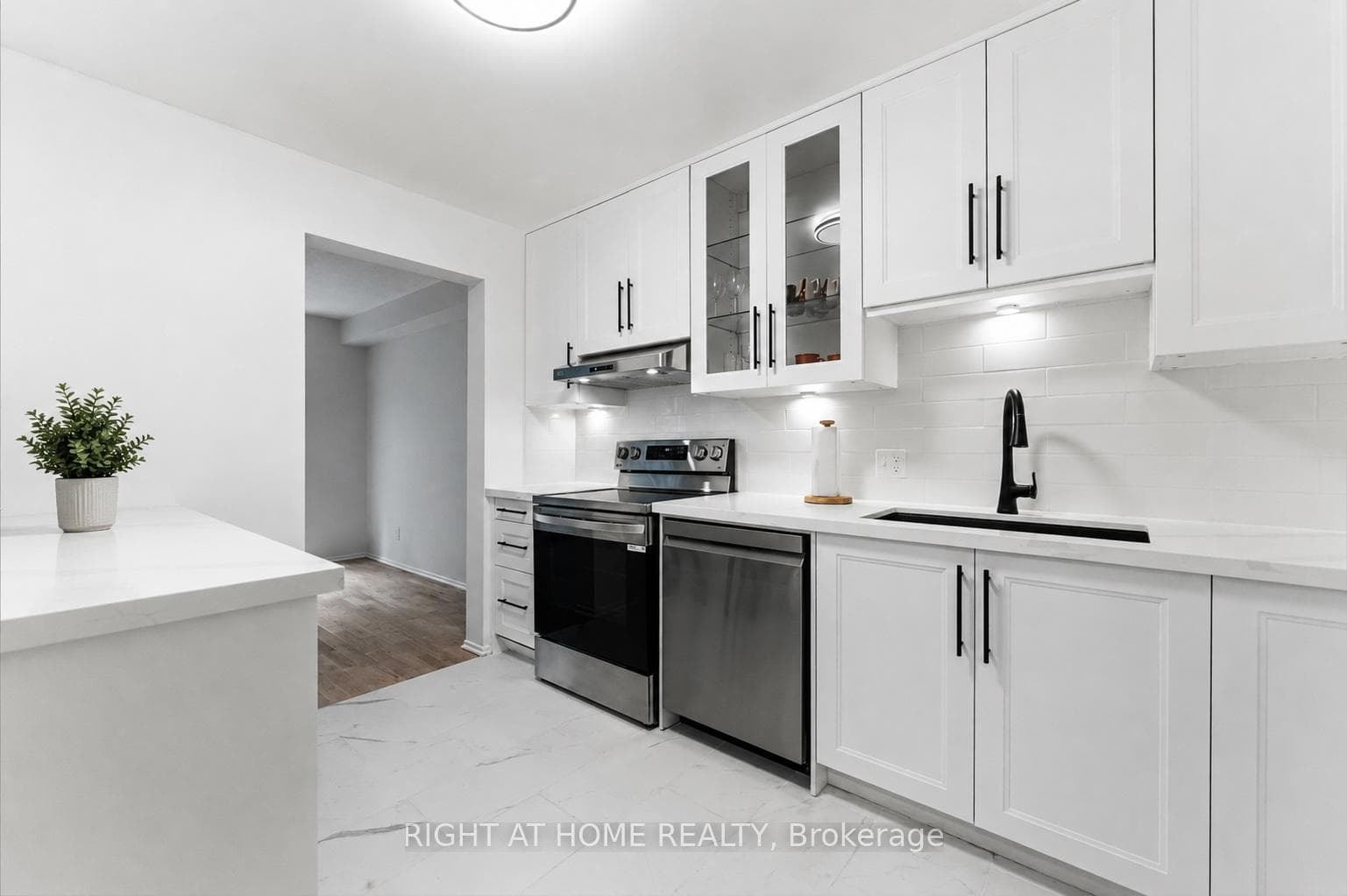 178 Presland Road photo 6