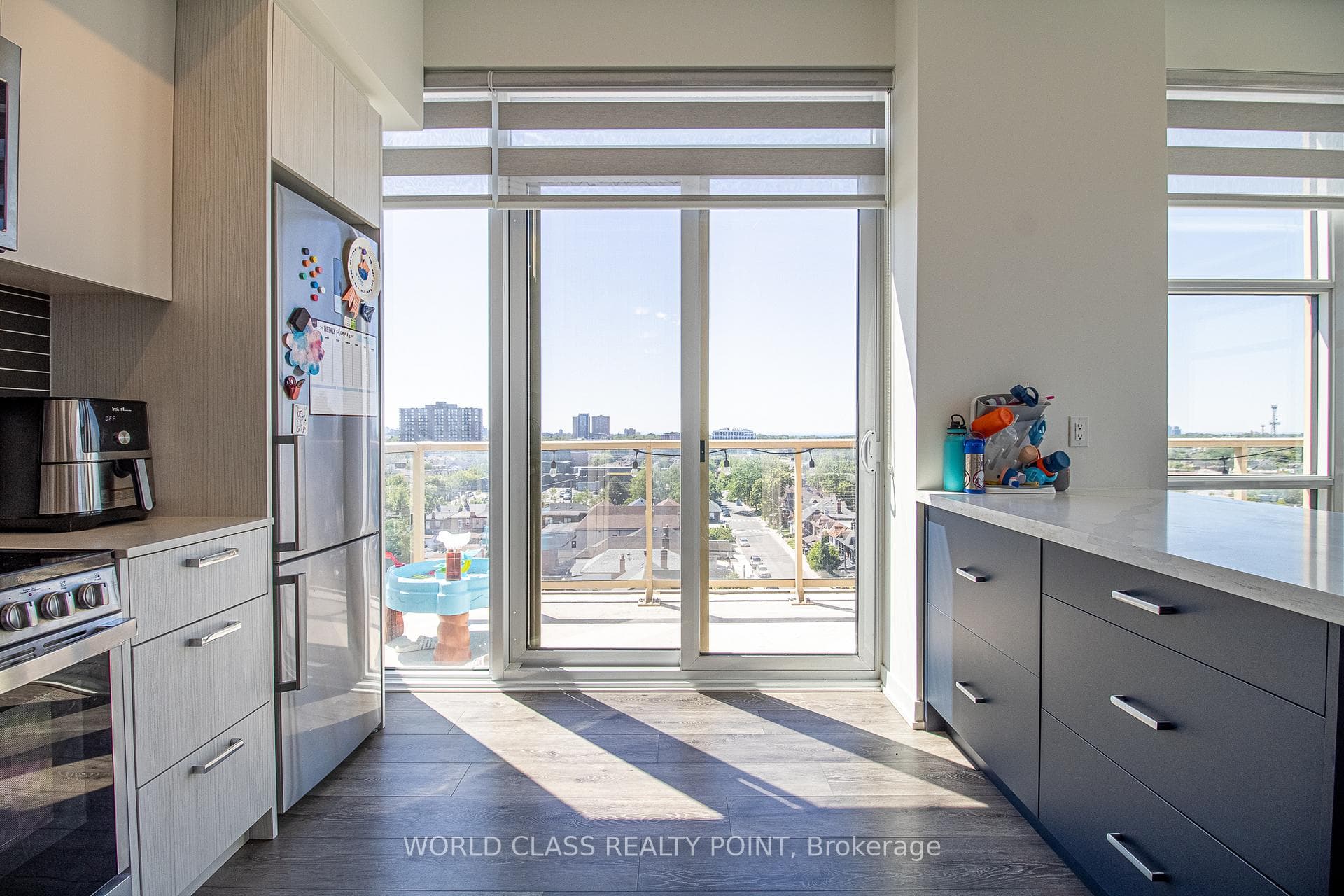 1787 St. Clair Avenue Unit 906 photo 8