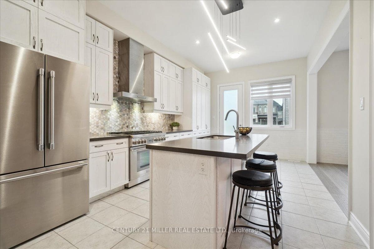 37 Boulton Trail photo 13
