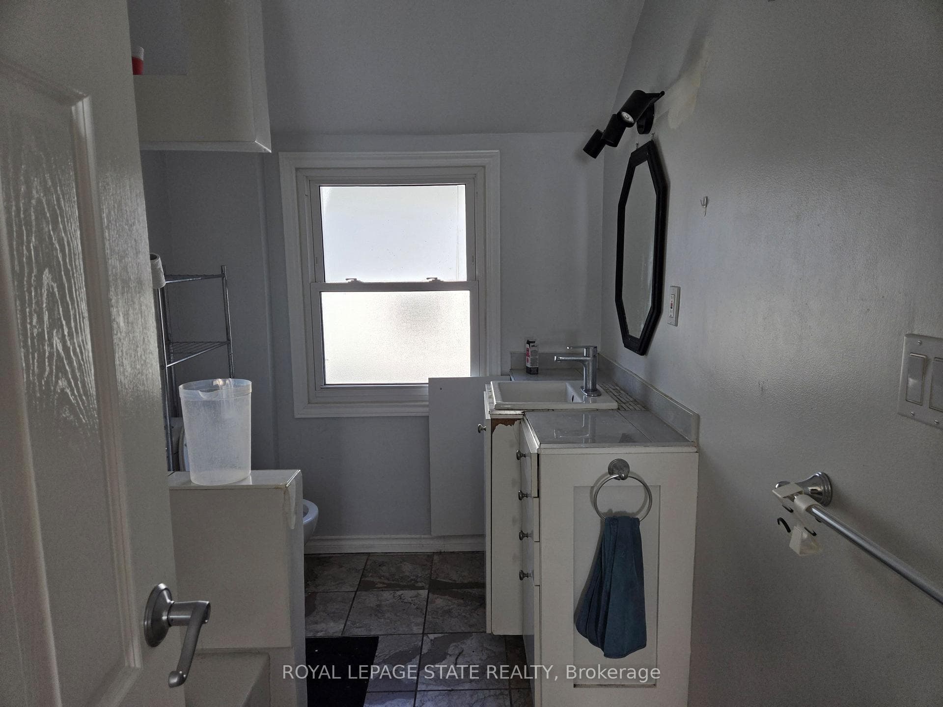 4249 Elgin Street photo 11