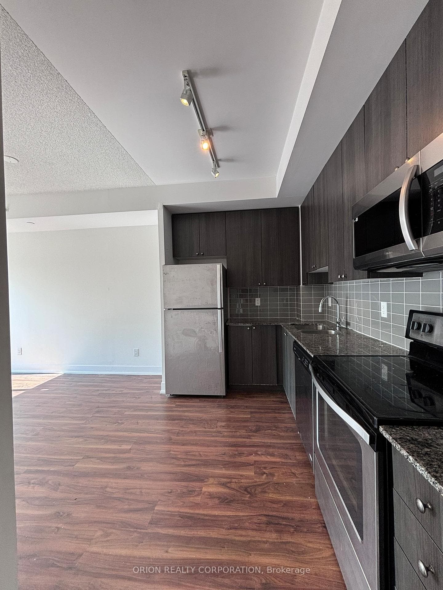 68 Merton Street Unit 1007 photo 5