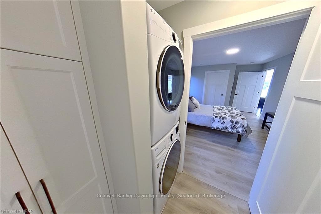 154 SILLS Street photo 10