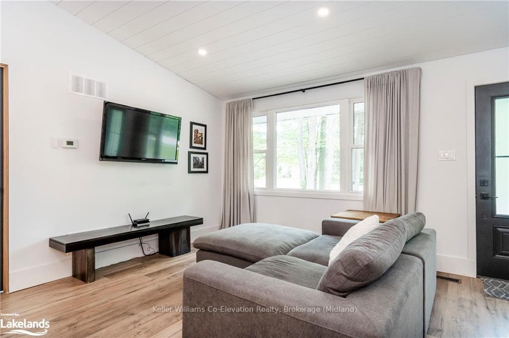 1694 TINY BEACHES Road photo 13