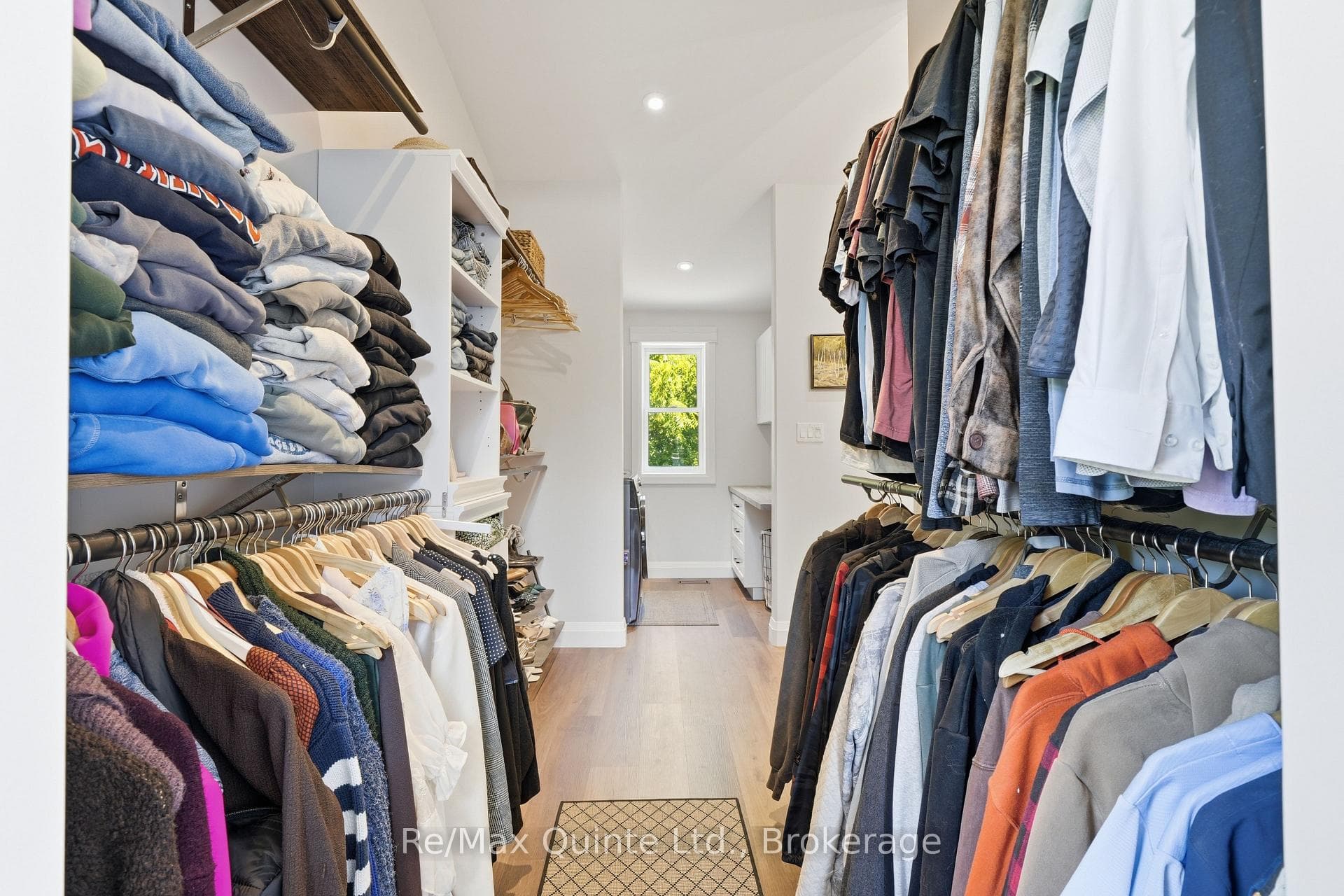 868 Smith Street photo 26