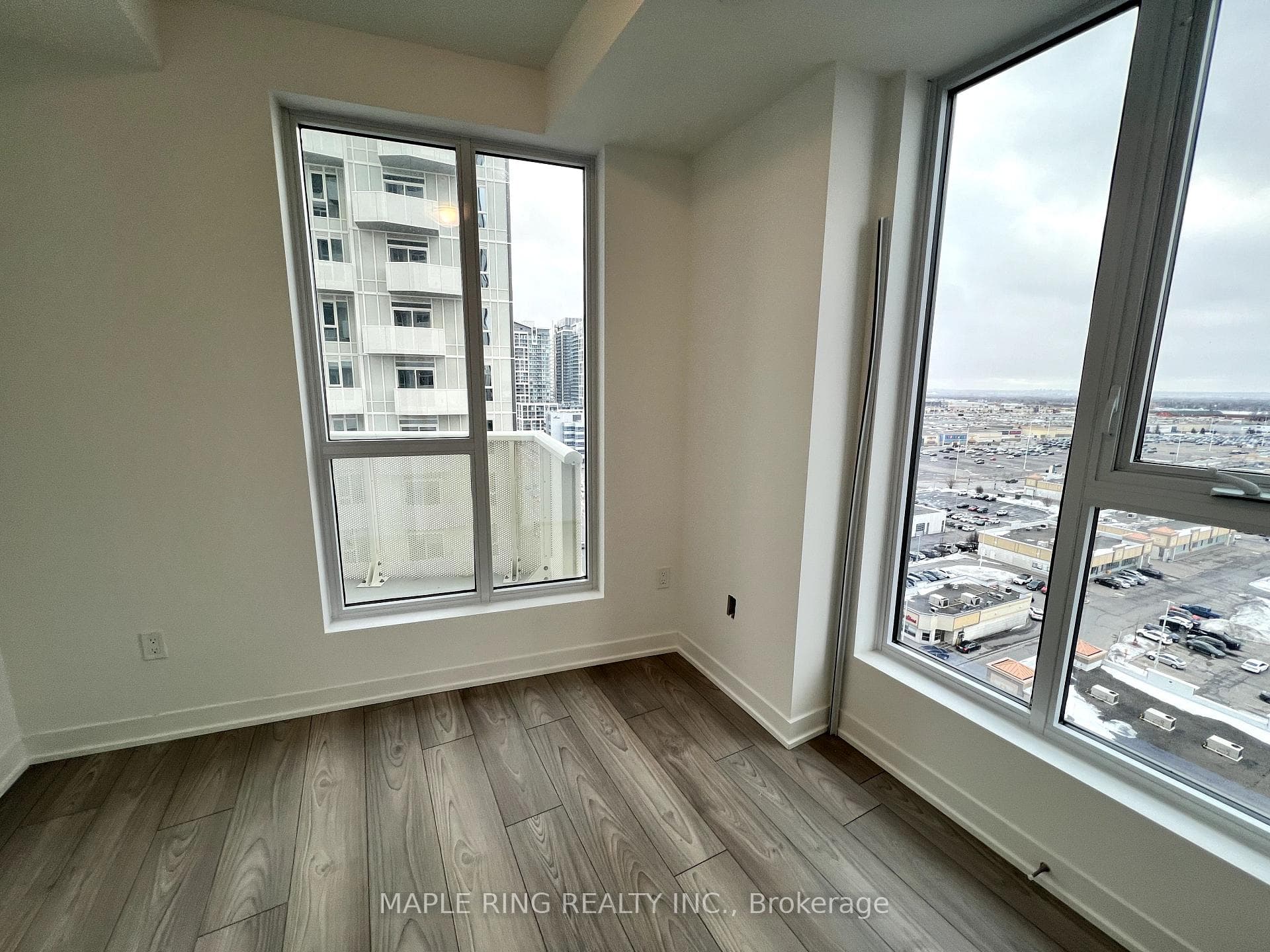 498 Caldari Road Unit 1423 photo 5