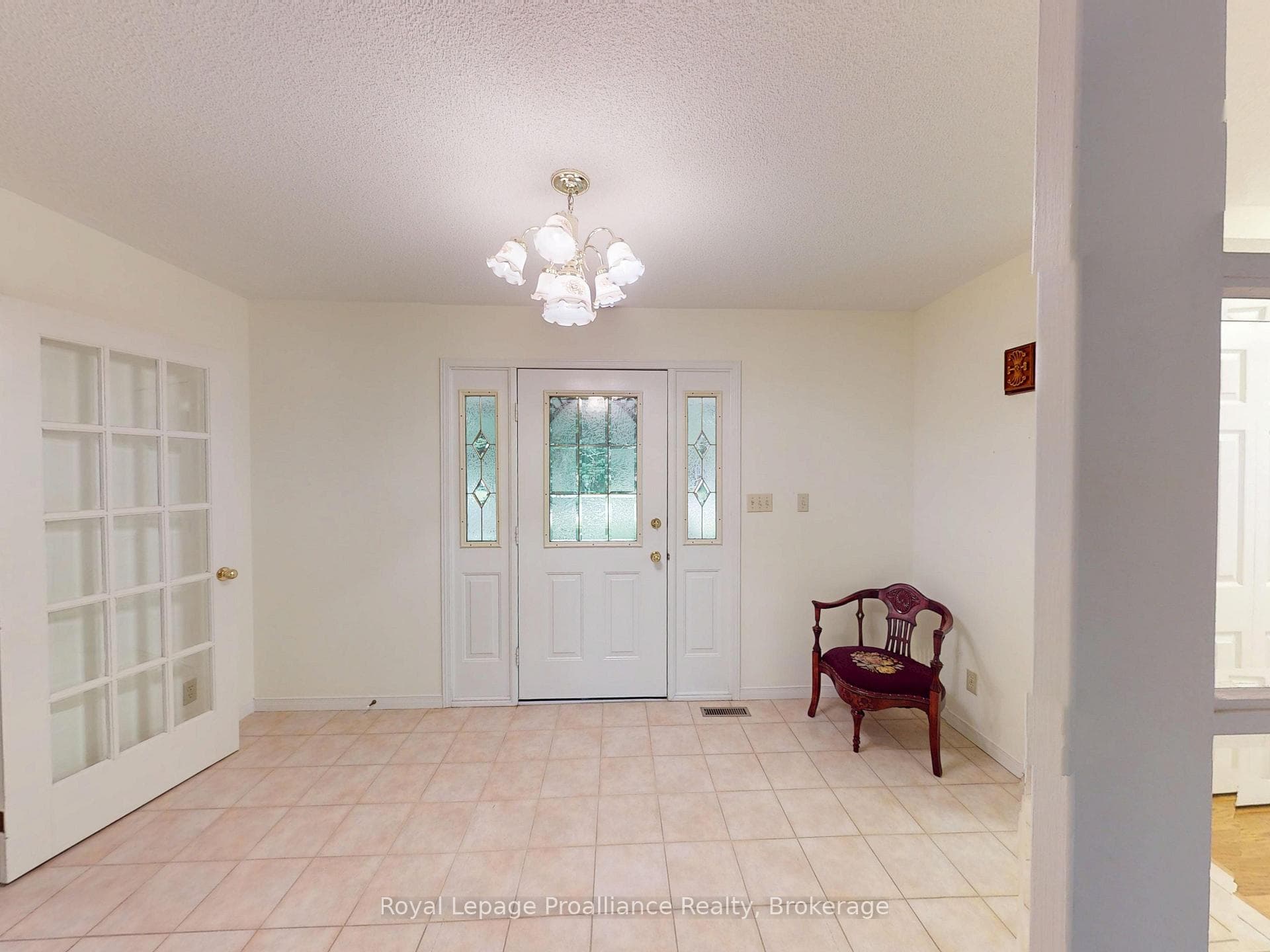 88 Westwind Crescent photo 7