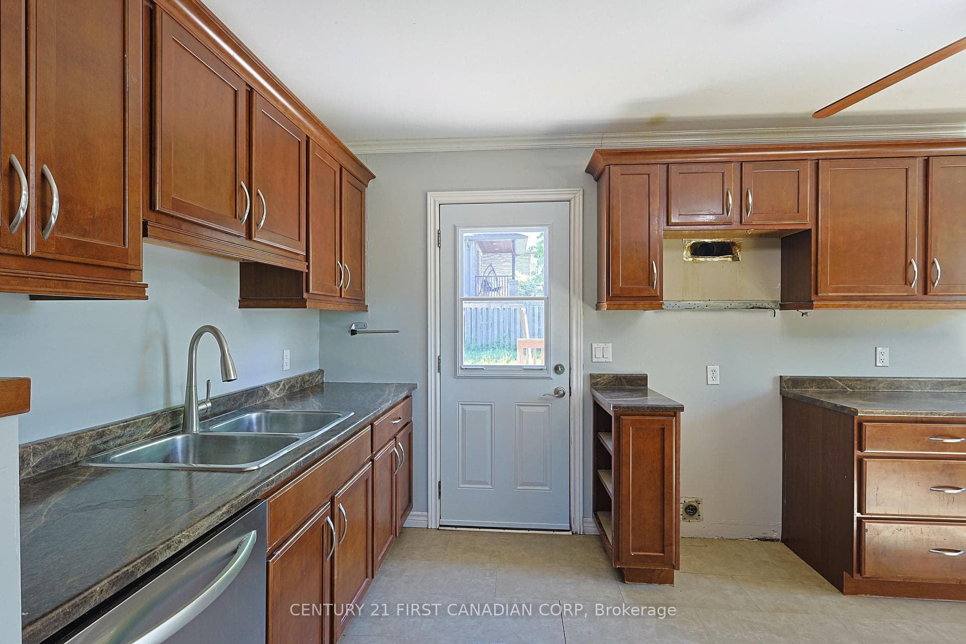 1218 Hamilton Road photo 10