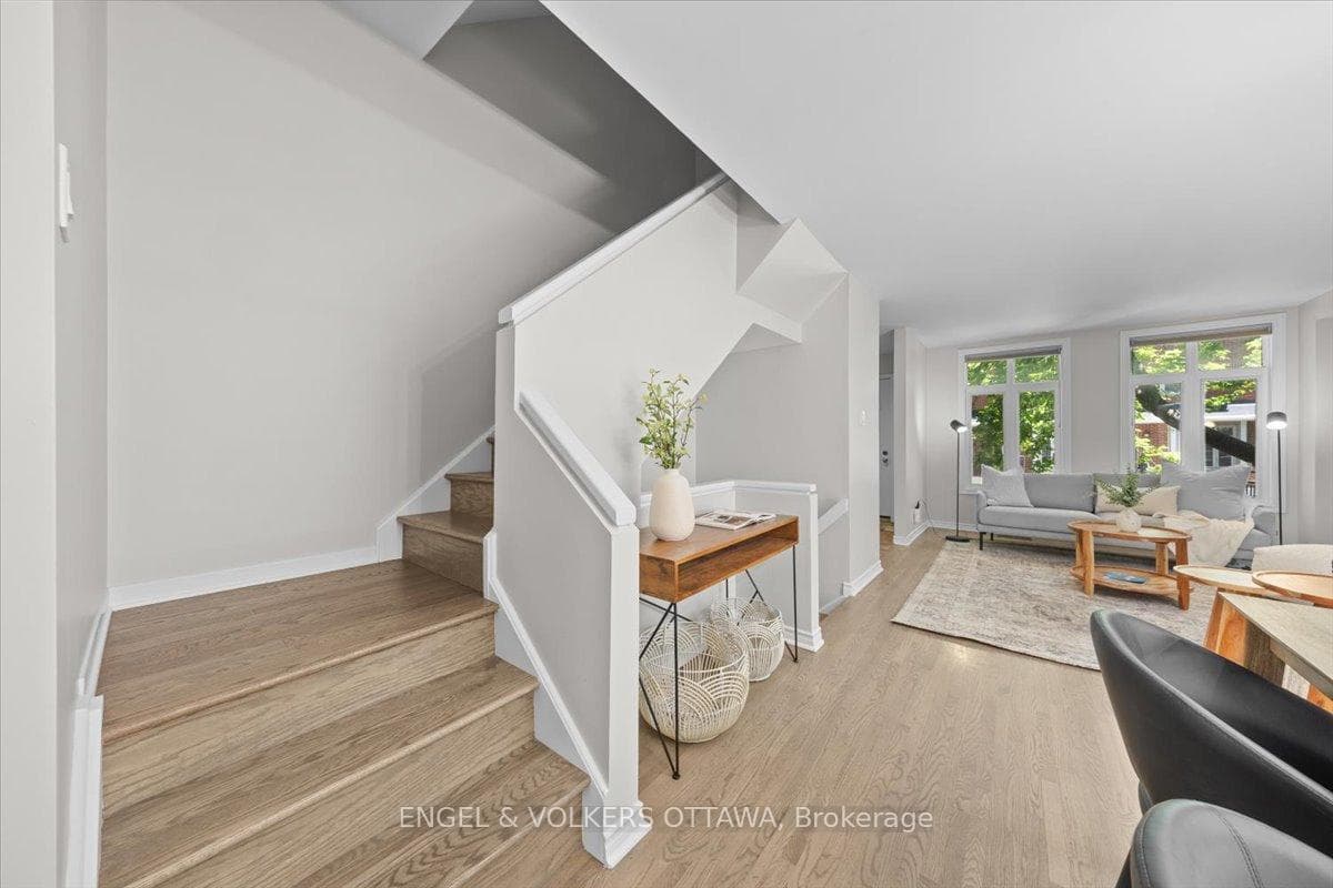 72 Greenfield Avenue Unit 4 photo 12