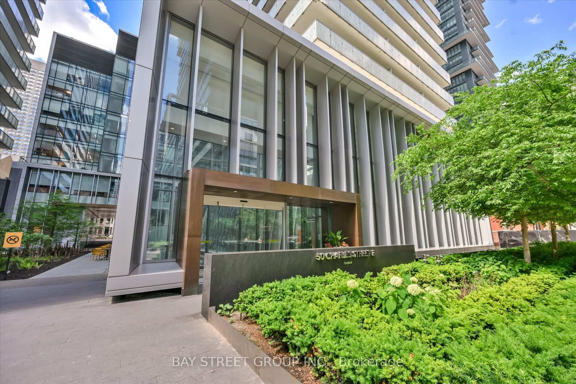 50 Charles Street Unit LPH4706 photo 4