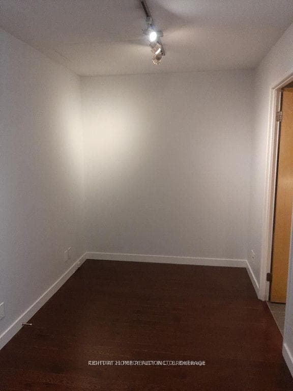 1005 King Street Unit 402 photo 14