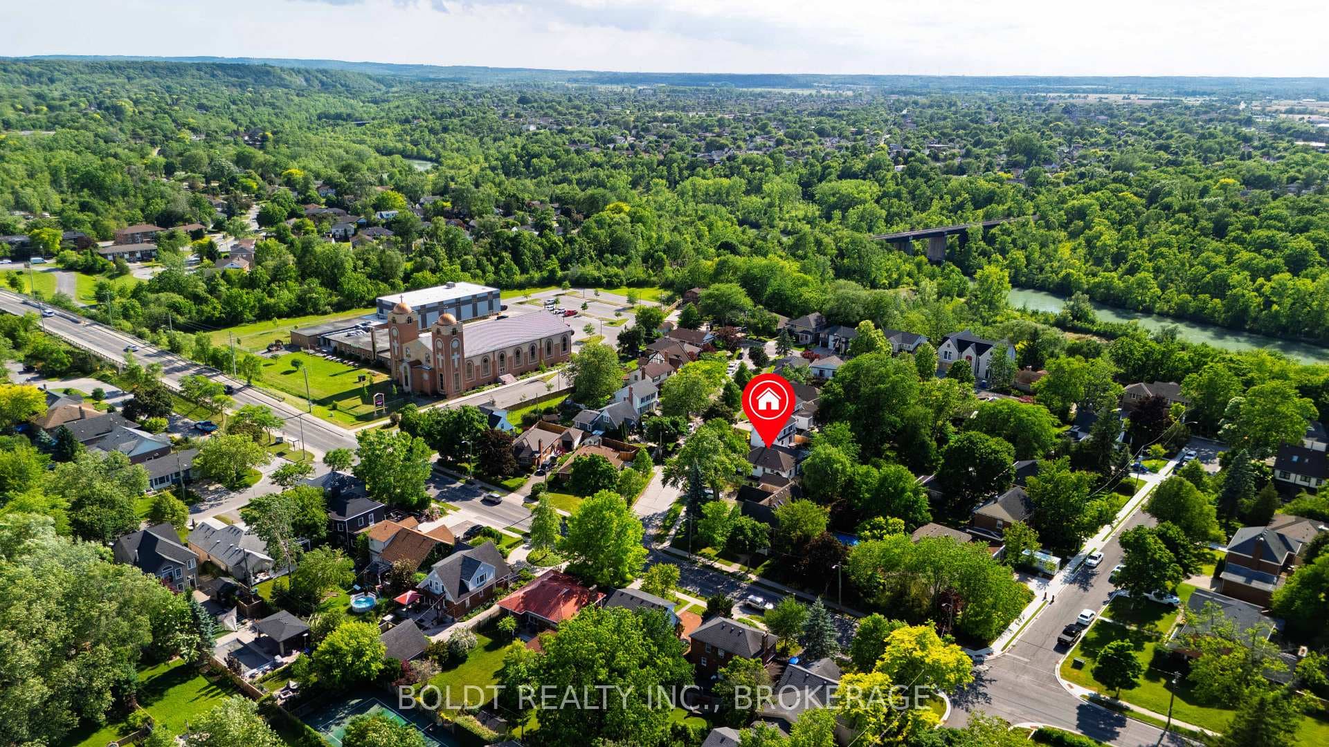 9 Woodgate Avenue photo 40