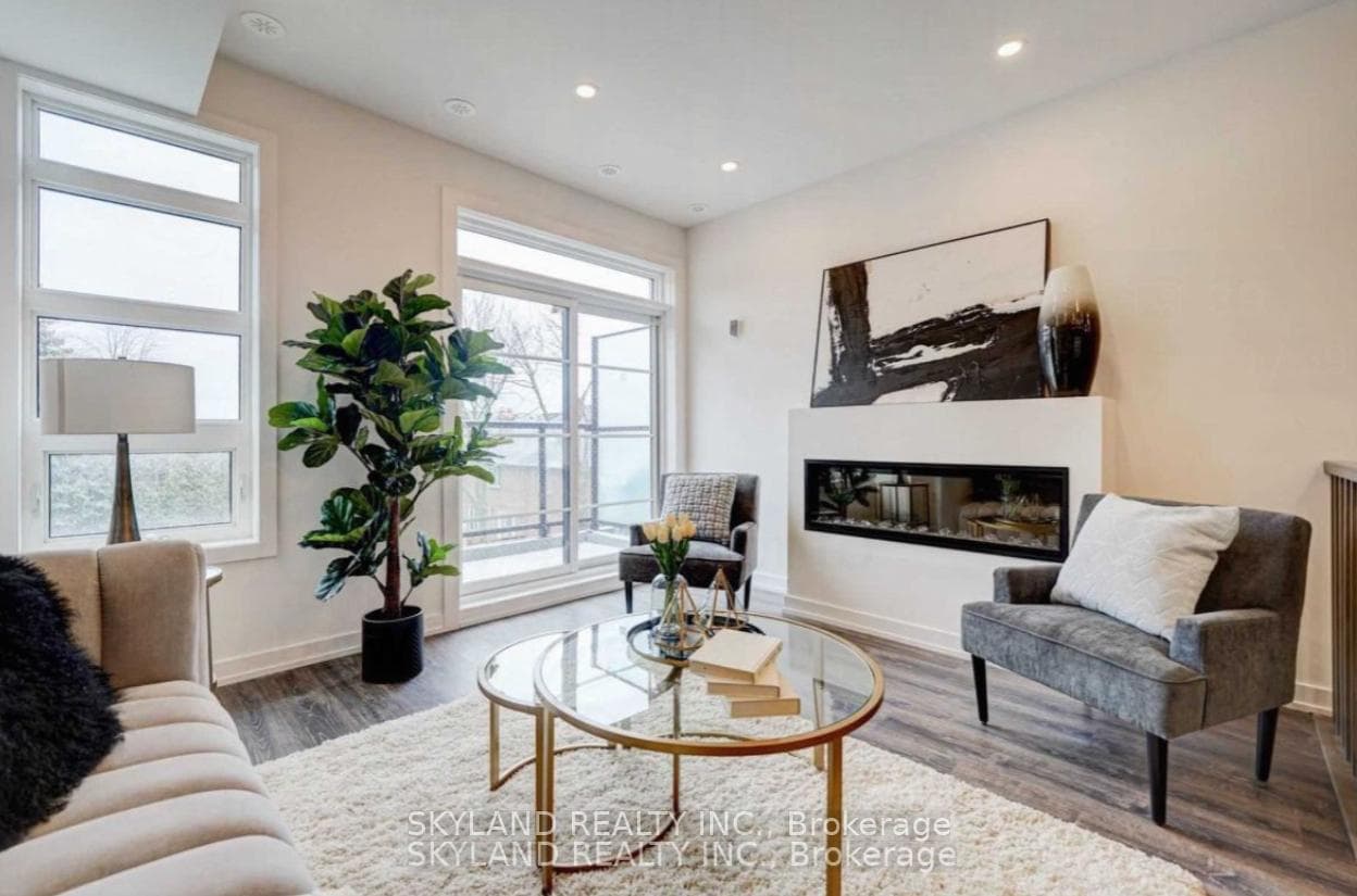 57 Finch West Avenue Unit 40 photo 8