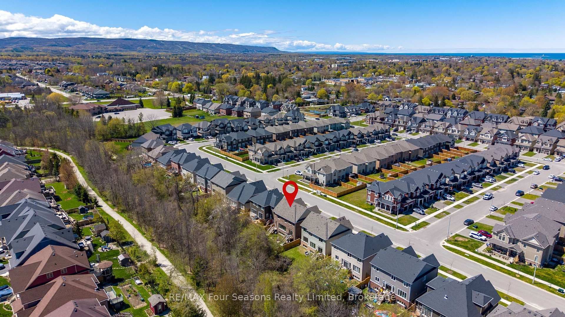 40 Kirby Avenue photo 31