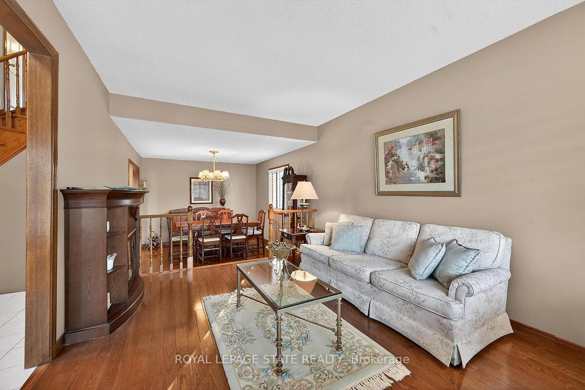 15 Gabriele Court photo 7
