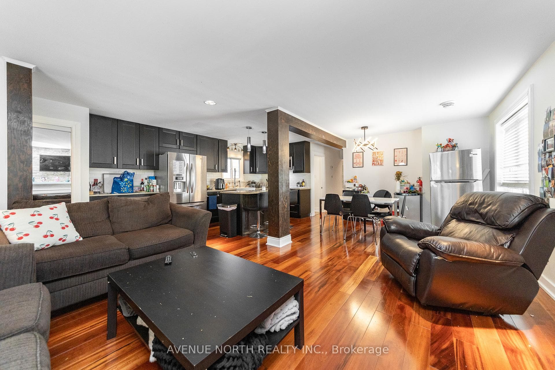 206 Blackburn Avenue photo 6