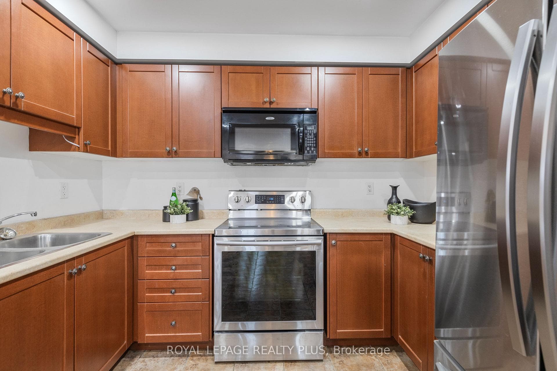 567 Speyer Circle photo 20