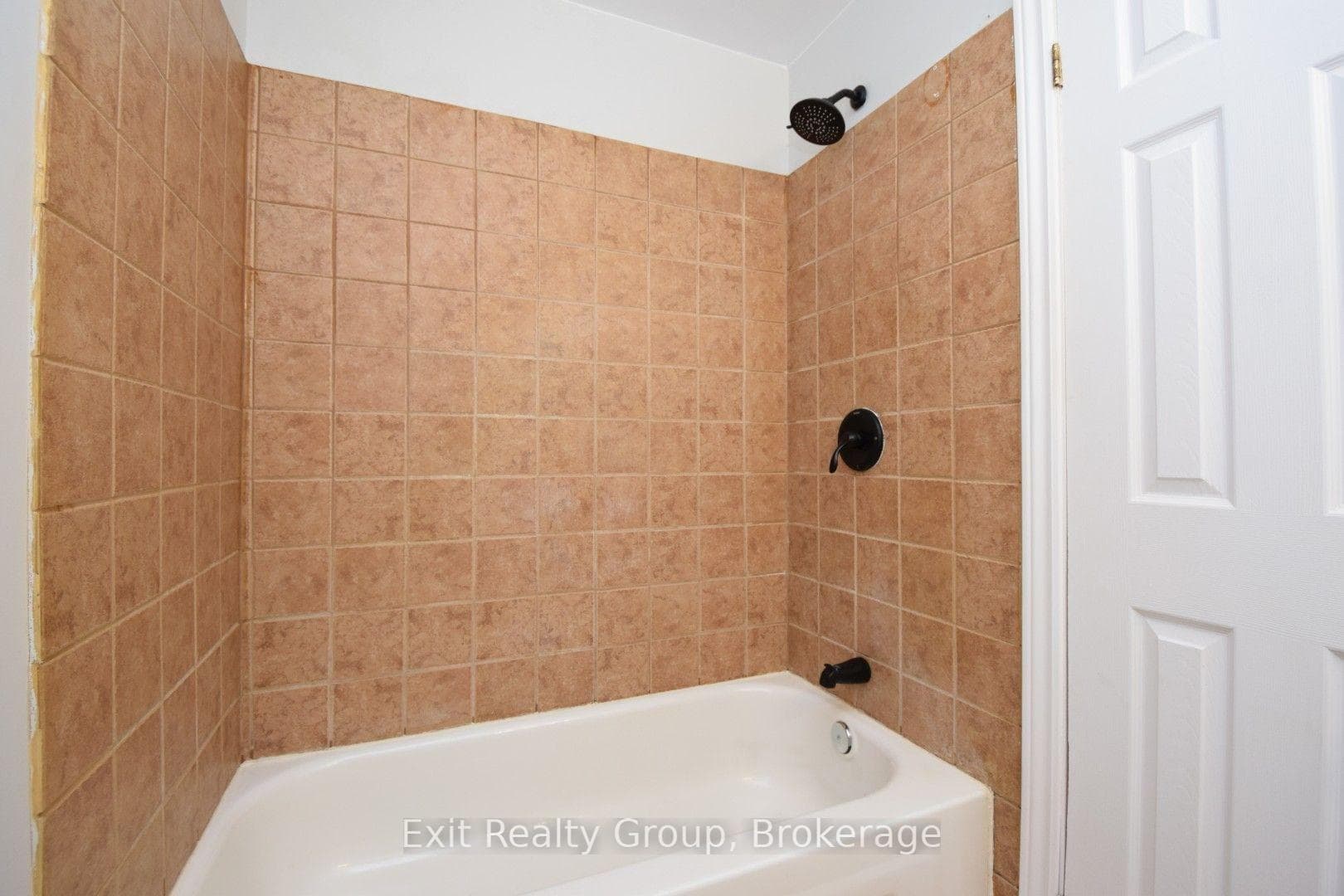 64 George Street photo 15