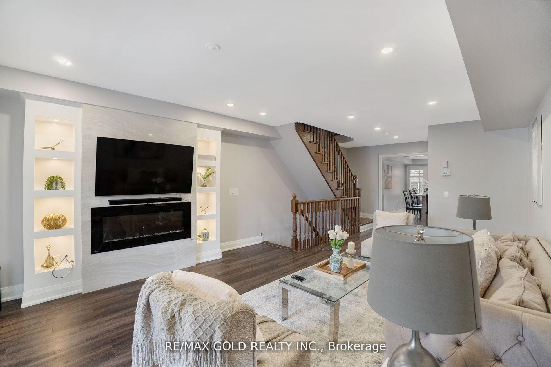 207 Inspire Boulevard photo 6