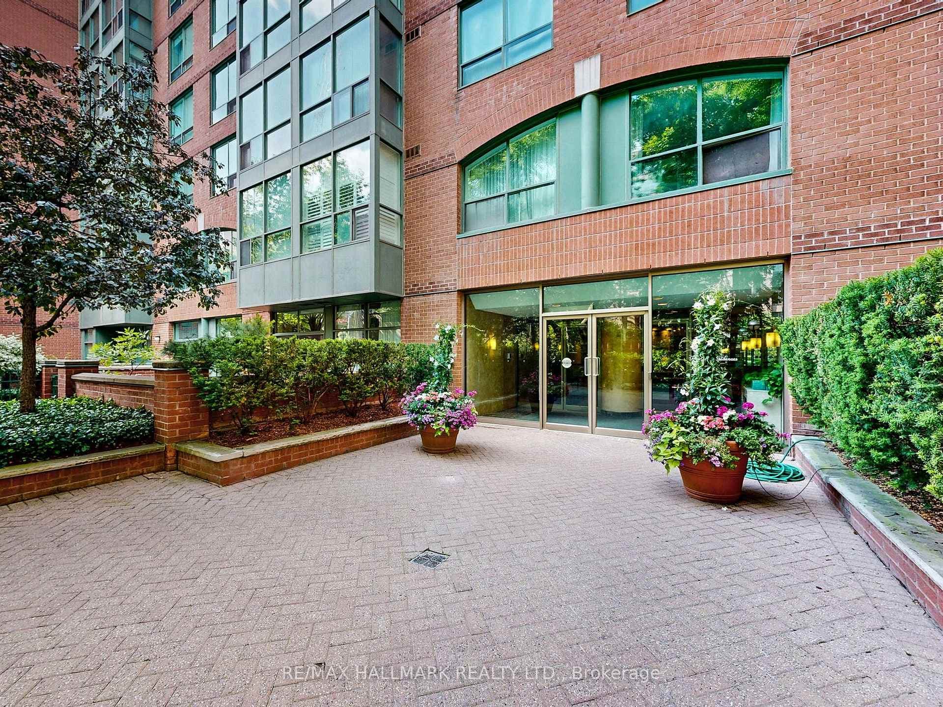 95 Prince Arthur Avenue Unit 126 photo 48