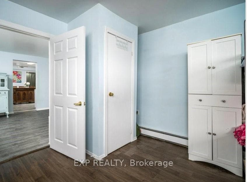 132 MOIRA Street photo 12
