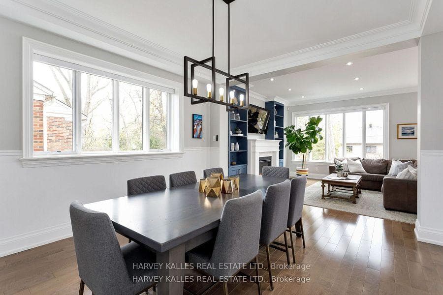 4673 Dundas Street photo 8