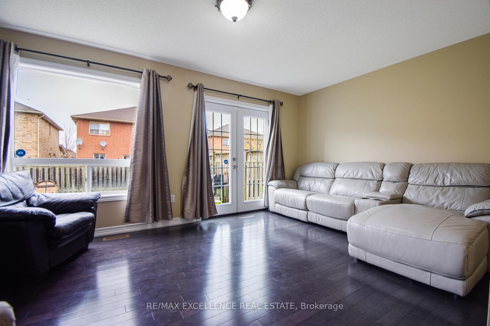 26 Baha Crescent photo 11