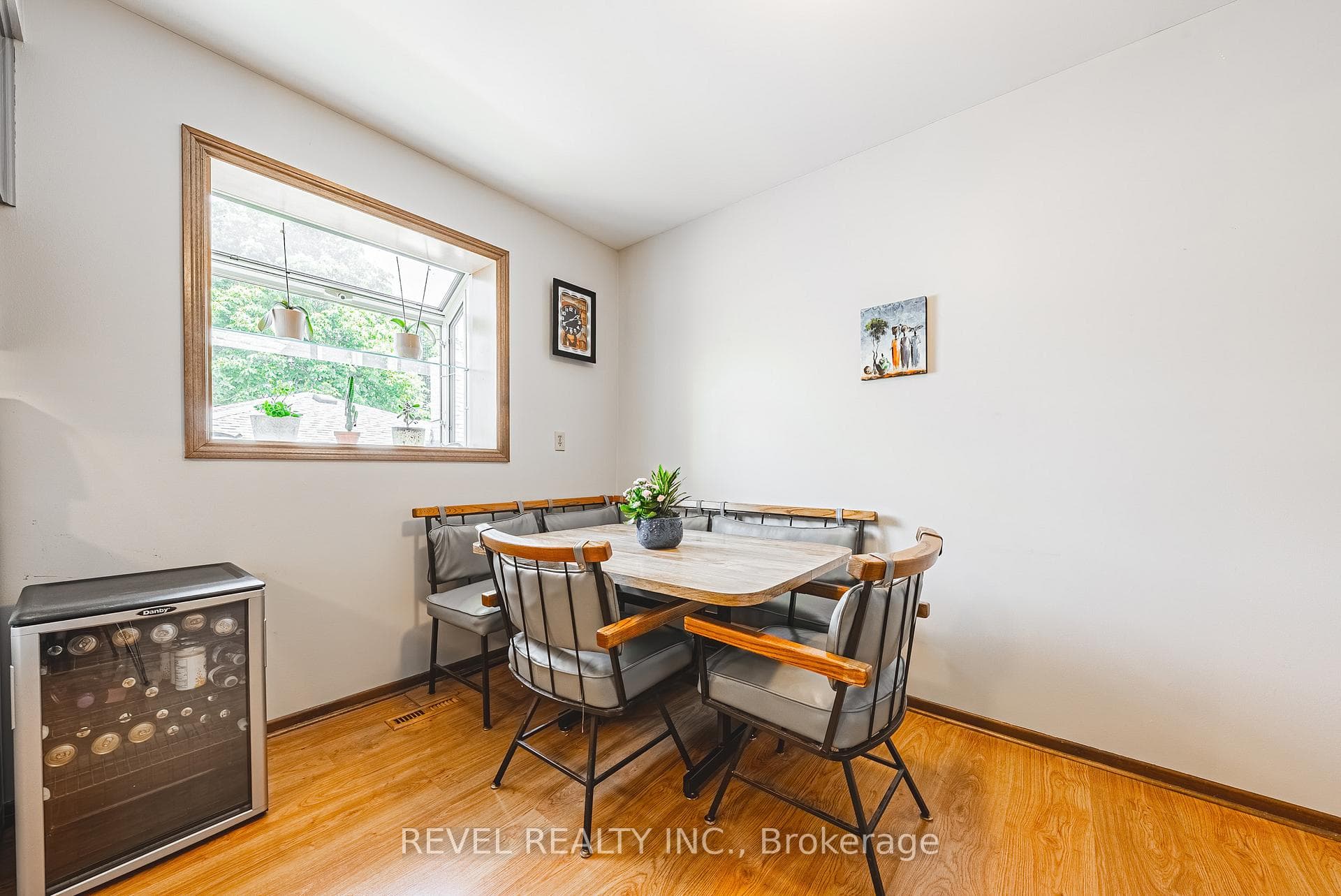 611 Foster Court photo 13