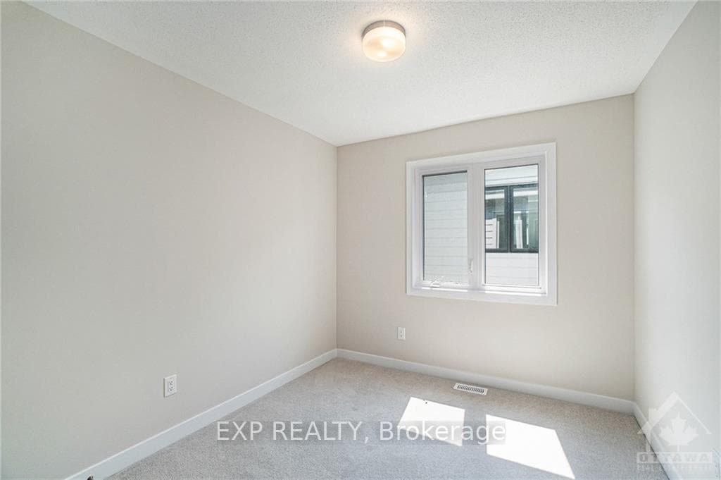 131 BEEBALM Crescent photo 15
