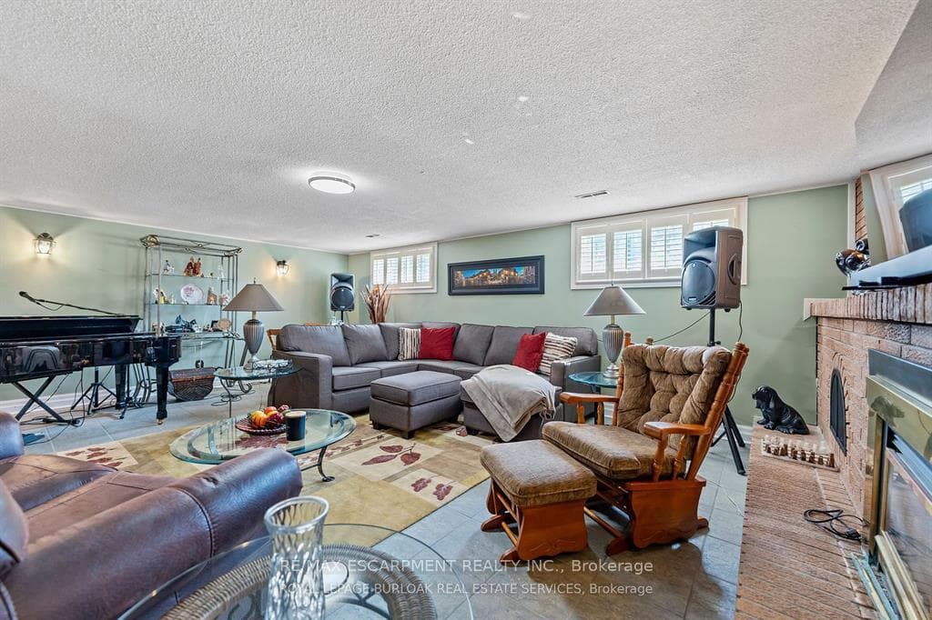 299 EASTDALE Boulevard photo 29