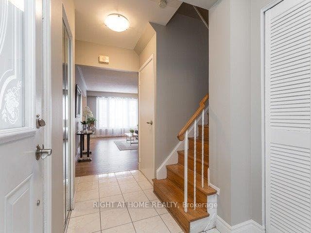 42 Cairnside Crescent photo 2
