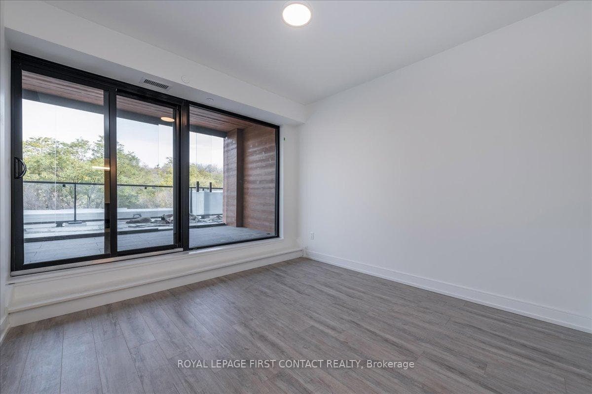 185 Dunlop Street Unit 416 photo 11