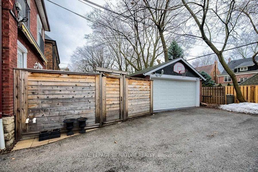 81 Whitehall Road Unit Upper photo 27
