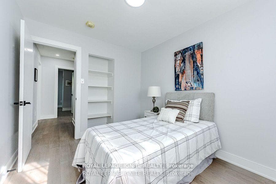 4 Drayton Crescent photo 21