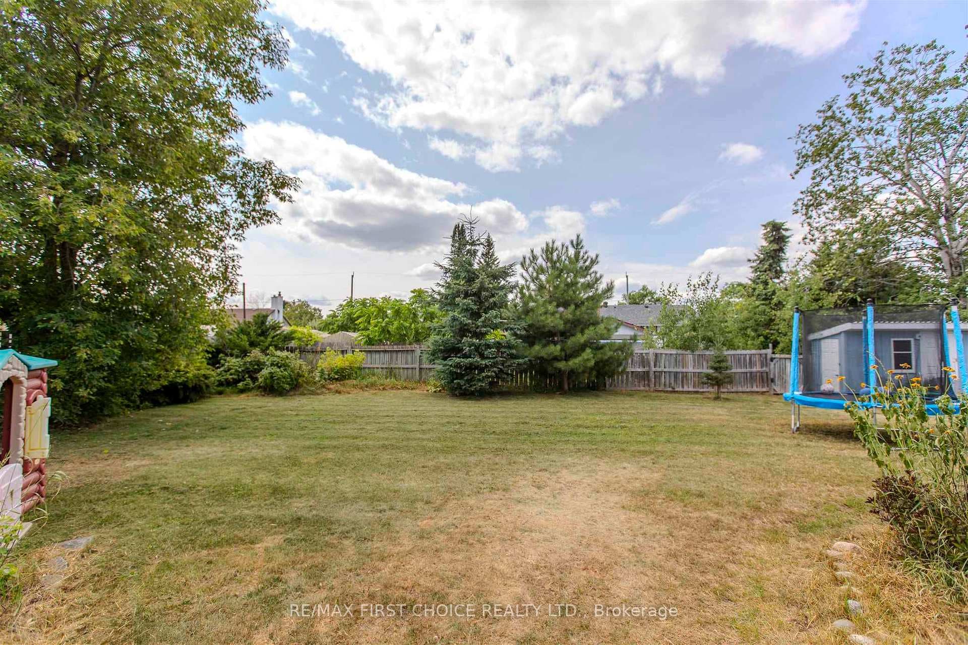 119 Burriss Street photo 36